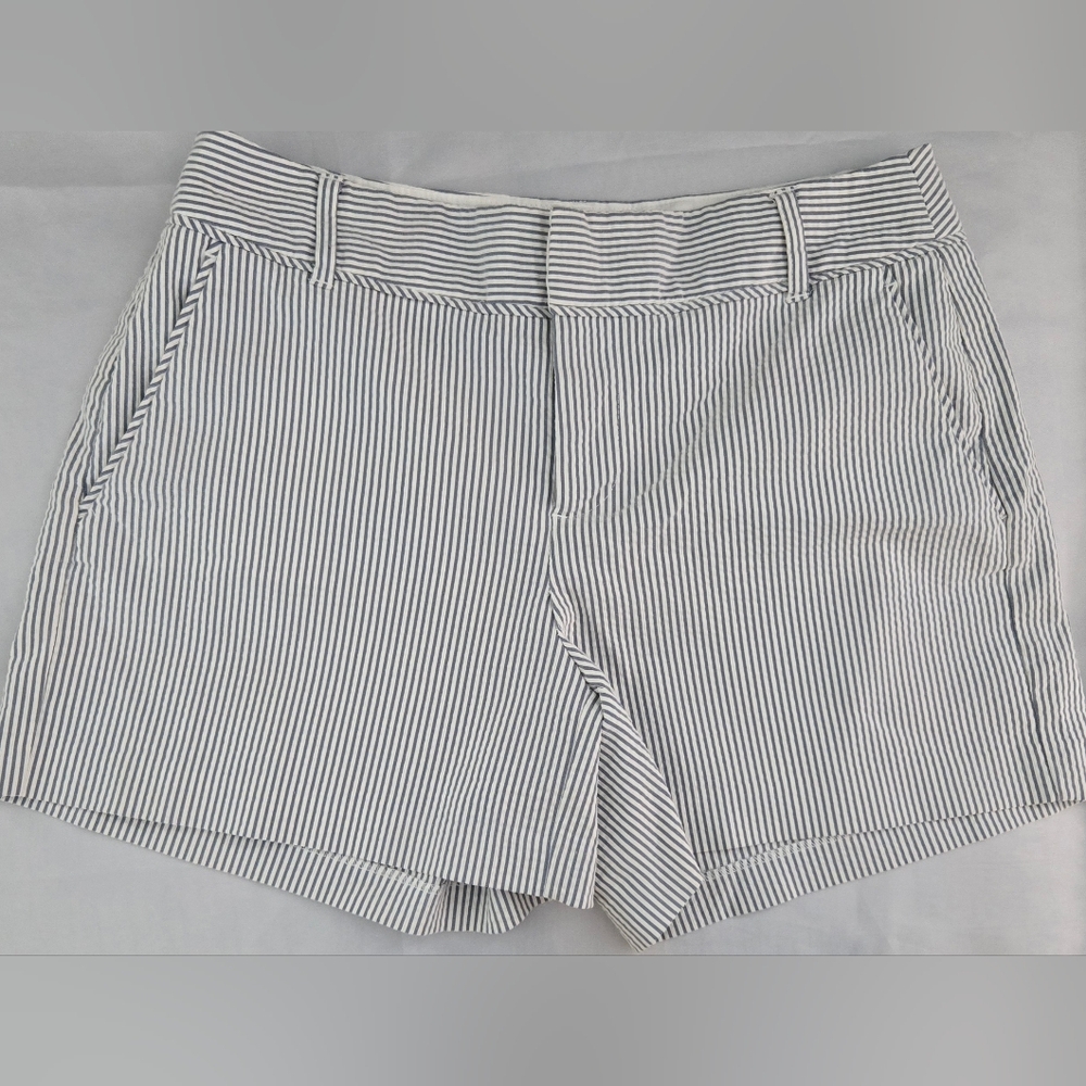 Elle Pinstripe Shorts Sz 2 Euc Blue/White 4" Inseam Mid Rise